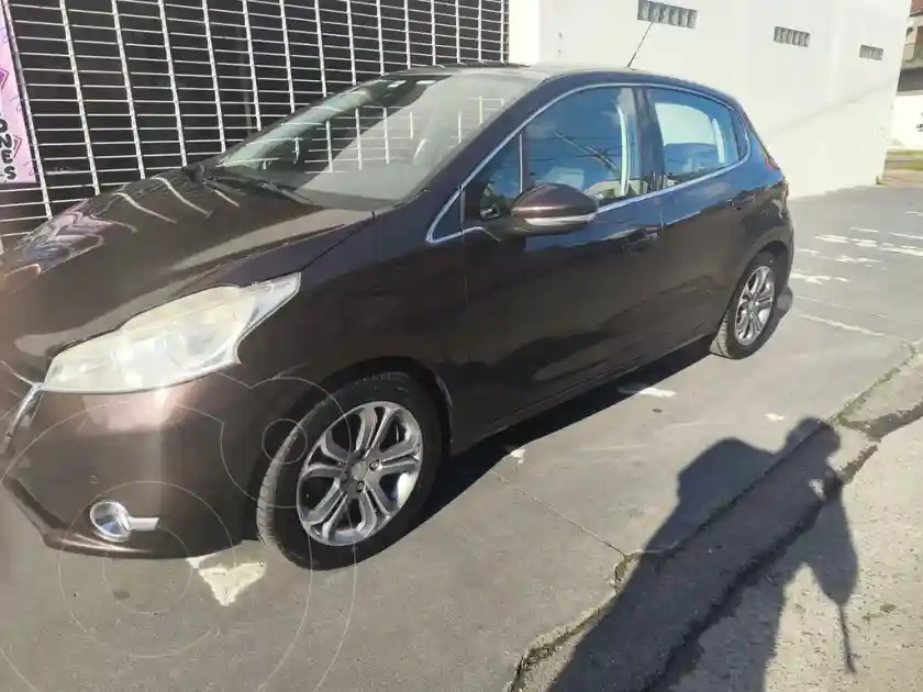 Peugeot 208 Feline 1.6 Pack Cuir  2013 - foto 2