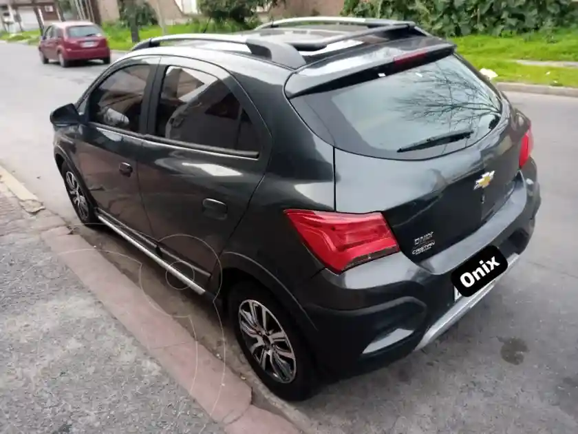 Chevrolet Onix Activ  2017 - foto 2