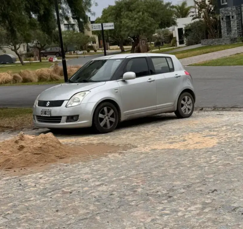 Suzuki Swift 5P 1.5  2009 - foto 2