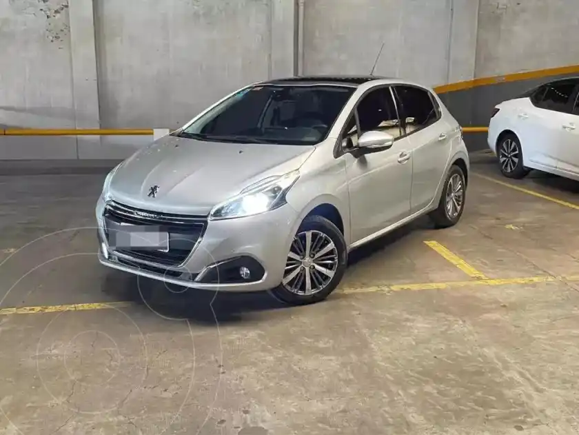 Peugeot 208 Feline 1.6 Tiptronic  2019 - foto 1