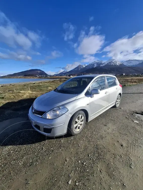 Nissan Tiida Hatchback Visia (1798 Cc) 2015 - foto 2
