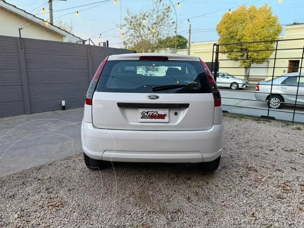 Ford Fiesta Fiesta 1.6 5 Ptas One Ambien. Plus 2012 - foto 4