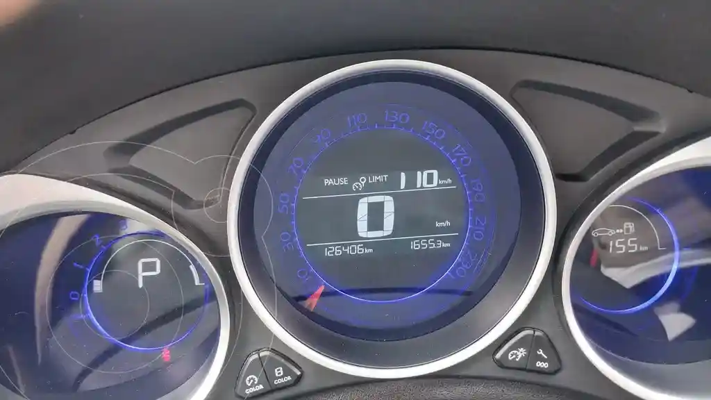 Citroën C4 Lounge 1.6 Tendance Aut  2015/16  2016 - foto 3