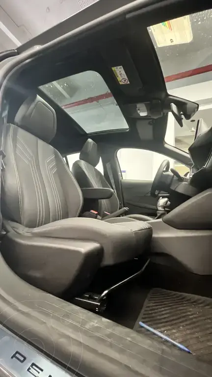 Peugeot 208 Gt T200  2025 - foto 4