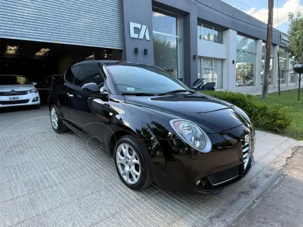 Alfa Romeo 2015 - foto 1