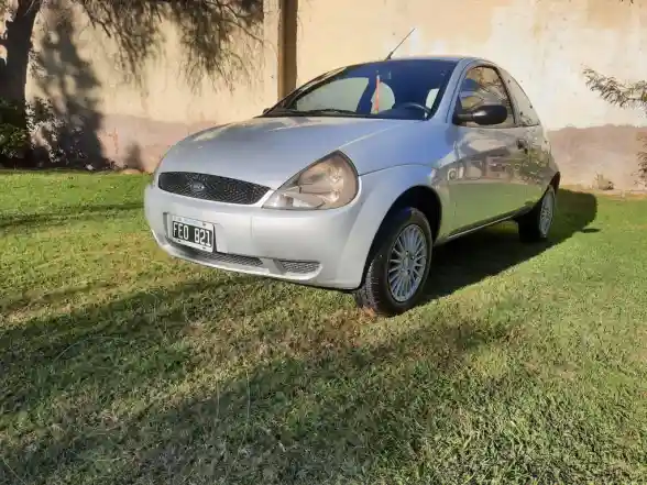 Ford Ka 1.0L Tattoo 2005 - foto 1