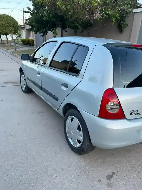 Renault Clio 5P 1.2 Pack  2008 - foto 2