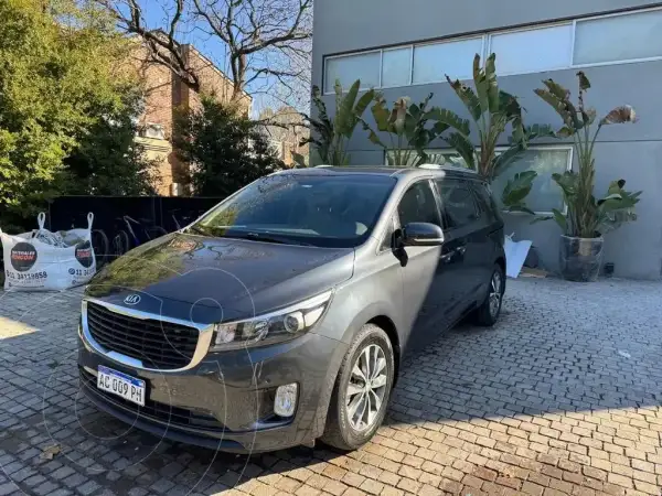 KIA Carnival 2017 - foto 1