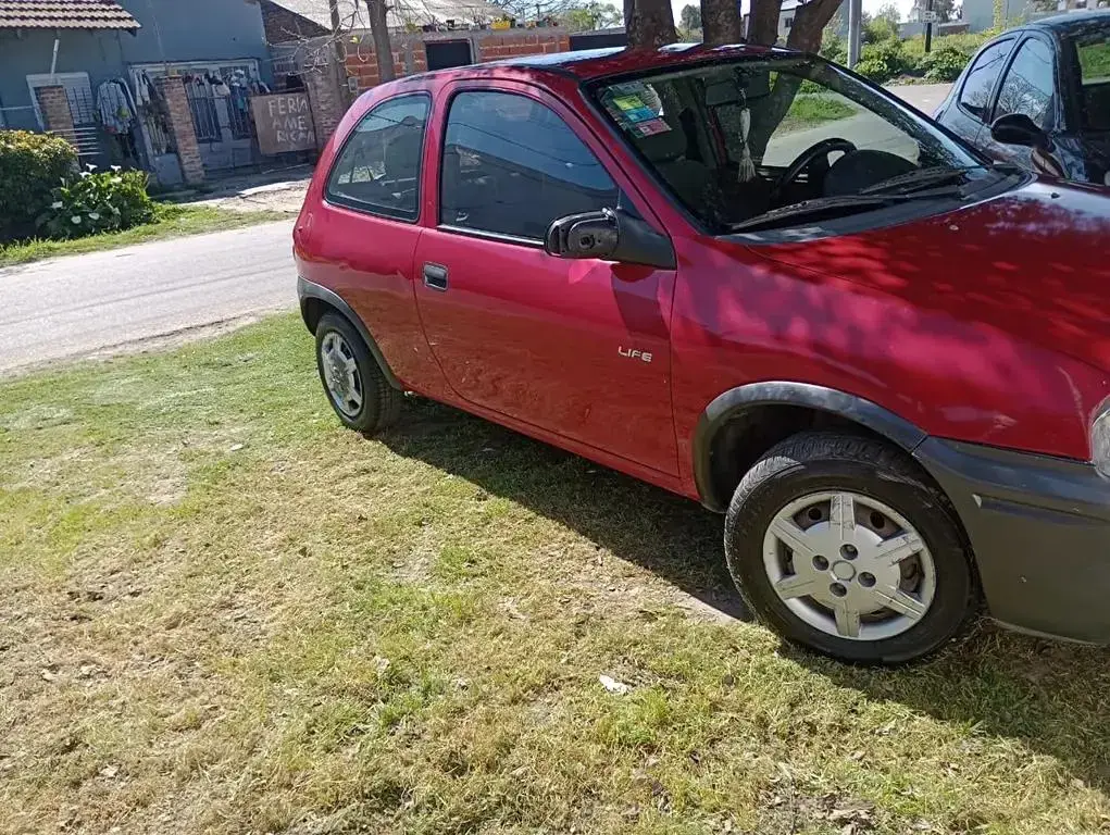 Chevrolet Corsa Classic 3P 1.4 Life (1389 Cc) 2009 - foto 2