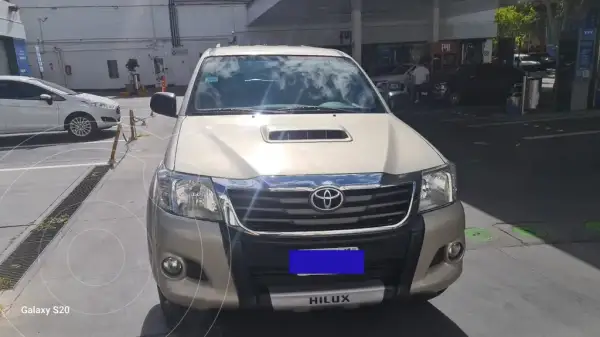 Toyota Hilux 2014 - foto 1