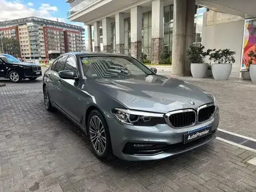 Bmw Serie 5 3.0 530Ia Sportline 2019 - foto 4