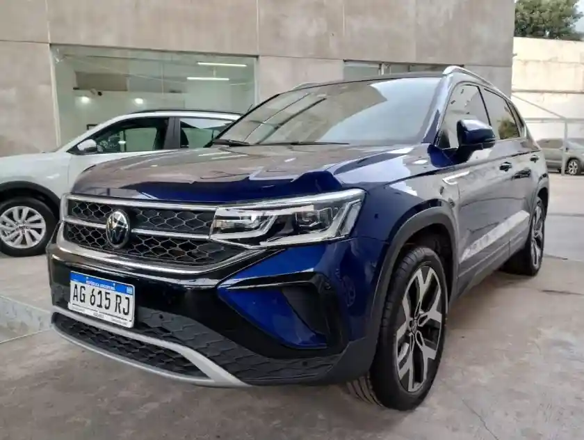VOLKSWAGEN Taos 2024 - foto 1