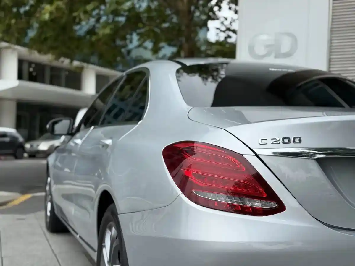 Mercedes Benz Clase C C200 Avantgarde At 184Cv 2019 - foto 2