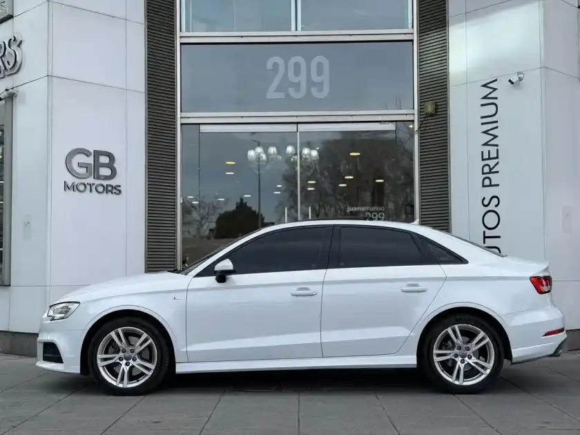 Audi A3 2.0 Tfsi S Tronic S Line 2018 - foto 2