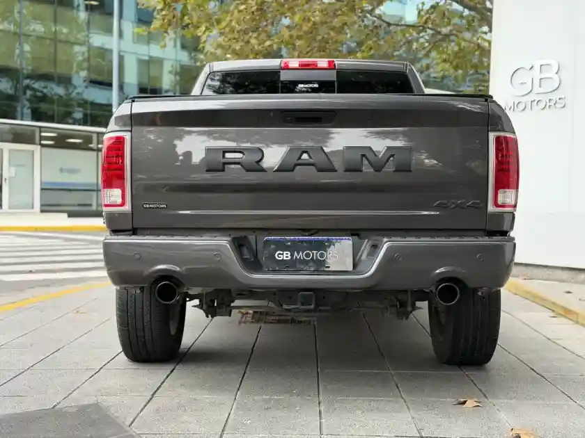 Ram 1500 5.7 Laramie Night Edition 2024 - foto 3
