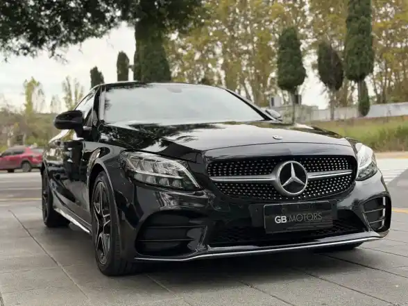 Mercedes-Benz Clase C 2.0 C300 Coupe 245Cv 2019 - foto 4