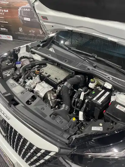 Peugeot 2008 Gt 2025 - foto 1