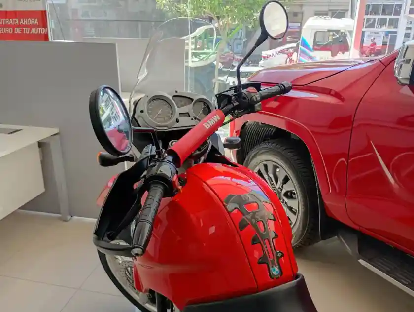 BMW G 2010 - foto 1