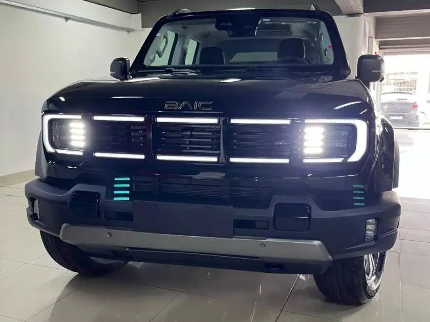 Baic Bj 60 2.0T Hibrida 4X4 2026 - foto 3