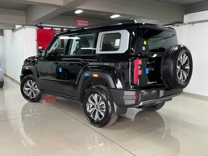 Baic Bj 60 2.0T Hibrida 4X4 2026 - foto 5