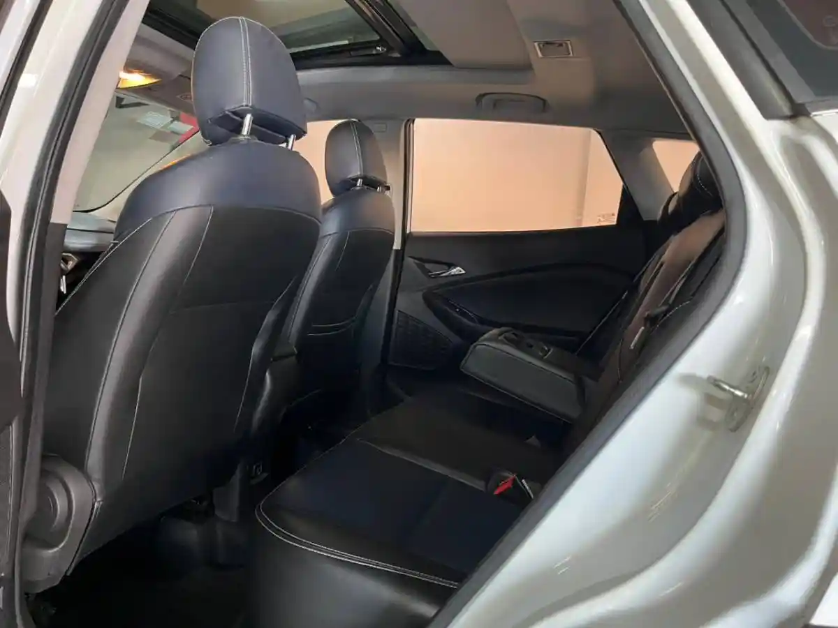 CHEVROLET Tracker 2021 - foto 1