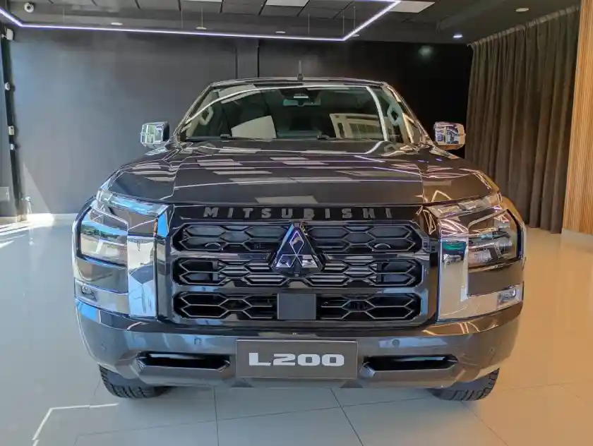 Mitsubishi L200 2.4 Gls At 4X4 2026 - foto 4