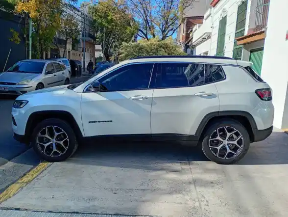 Jeep Compass 1.3T At6 4X2 Longitud 2024 - foto 5