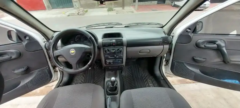 Chevrolet Classic  2013 - foto 4