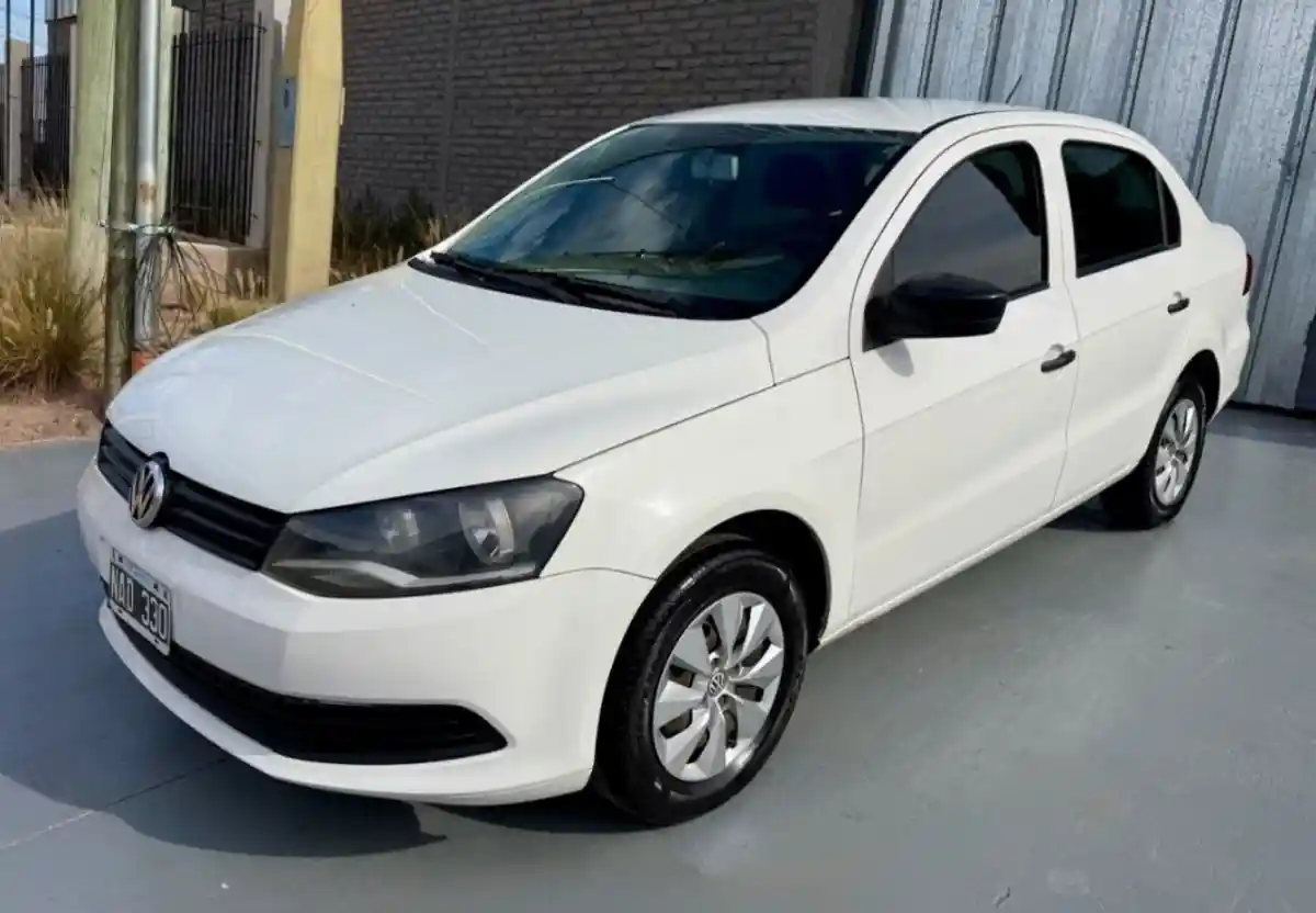 Volkswagen Voyage  2013 - foto 1