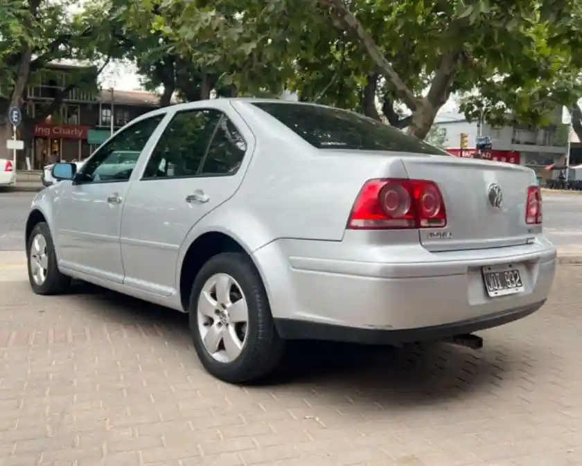 Volkswagen Bora  2011 - foto 4