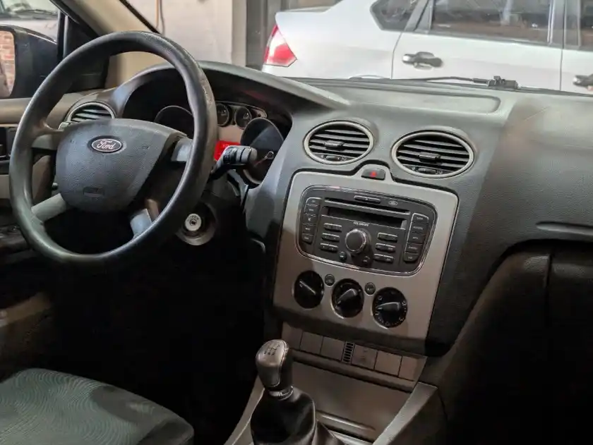 Ford Focus  2014 - foto 4