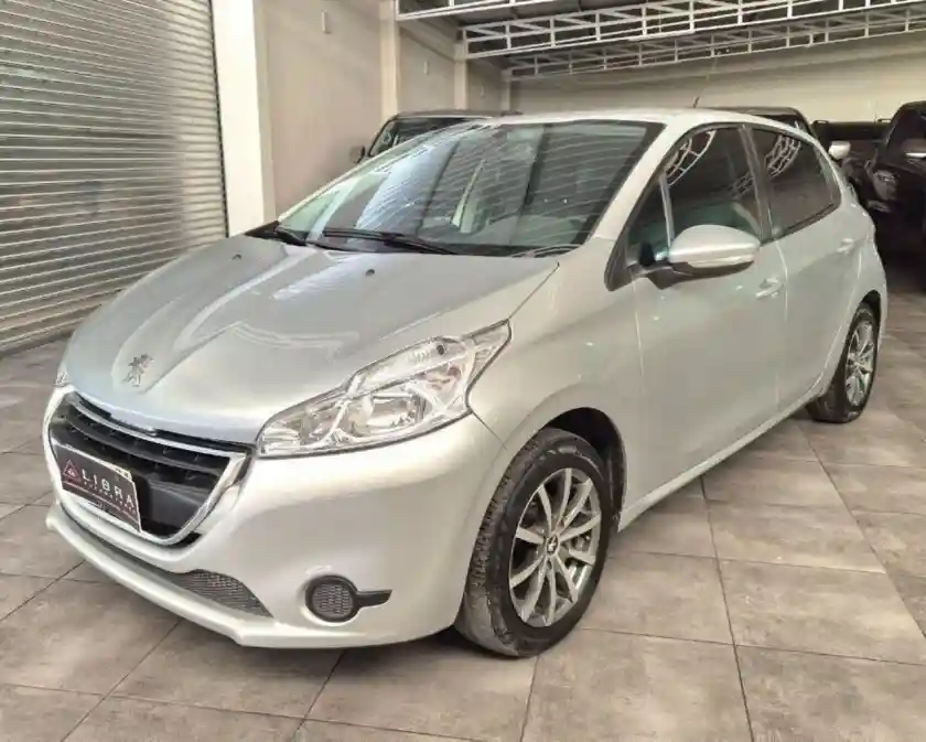 Peugeot 208  2013 - foto 1