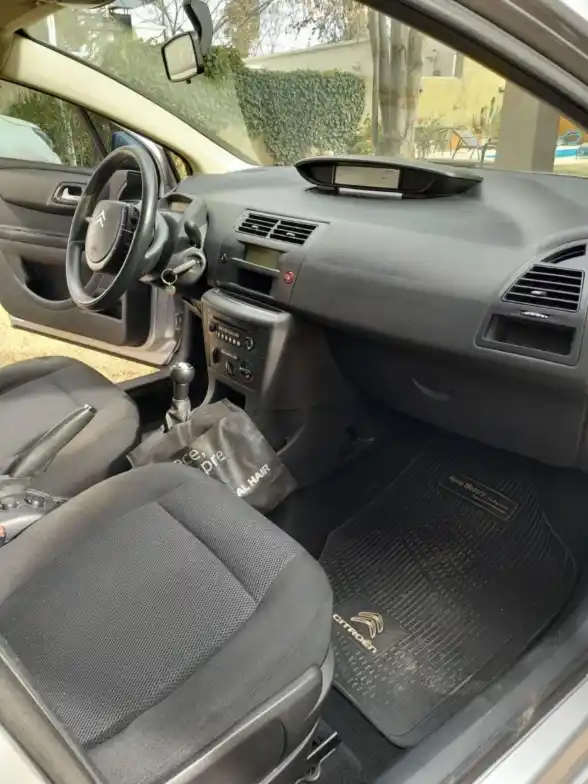 Citroën C4  2012 - foto 4