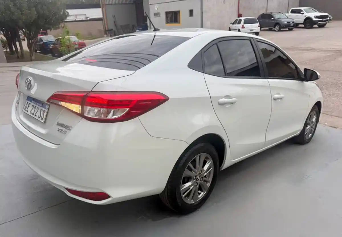Toyota Yaris  2020 - foto 2