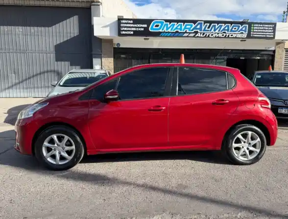 Peugeot 208  2014 - foto 2