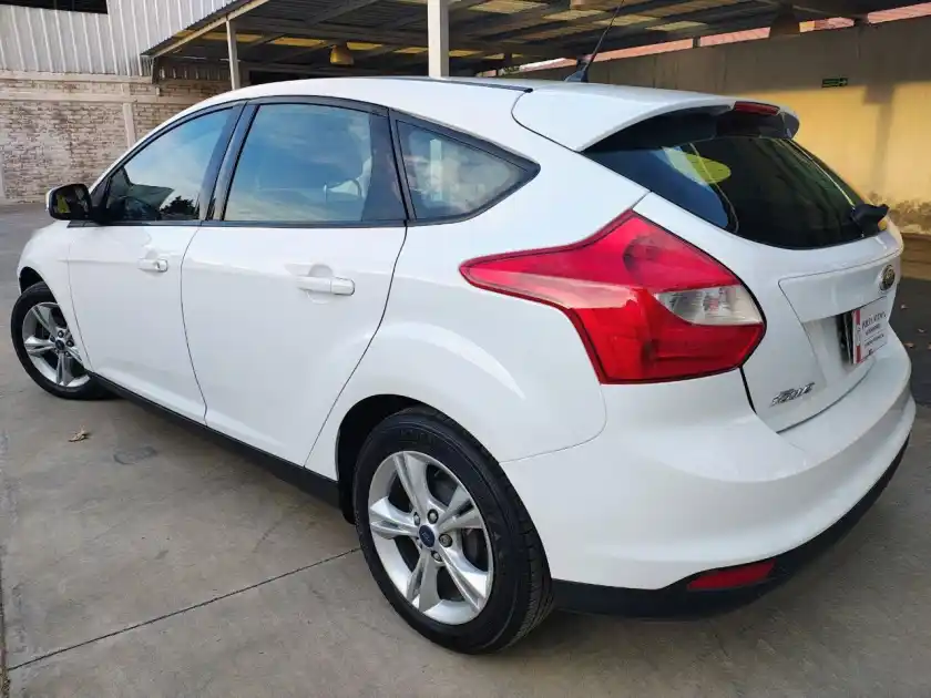 Ford Focus  2015 - foto 3