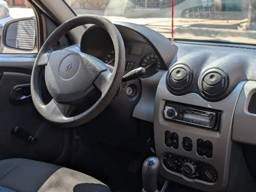 Renault Sandero  2011 - foto 4