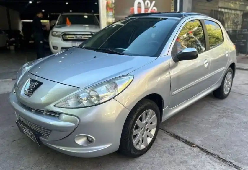 Peugeot 207  2013 - foto 1