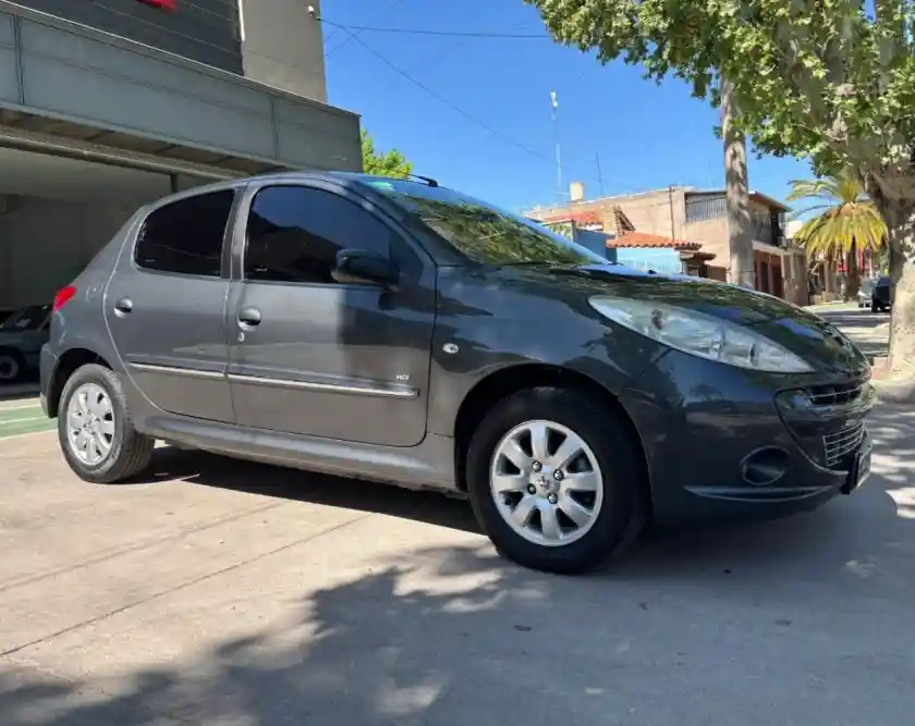 Peugeot 207  2011 - foto 2