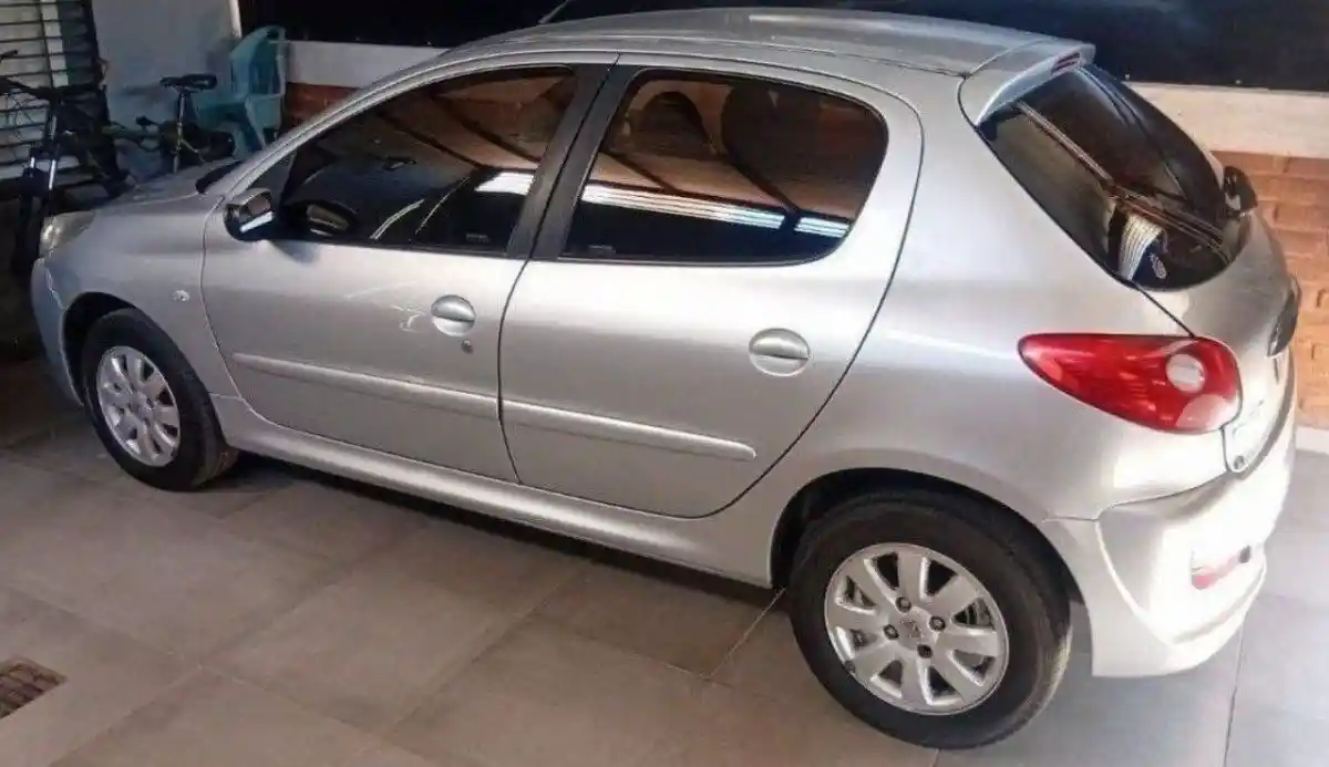 Peugeot 207  2009 - foto 3