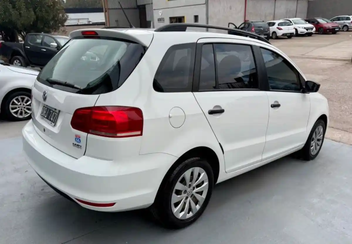 Volkswagen Suran  2015 - foto 3