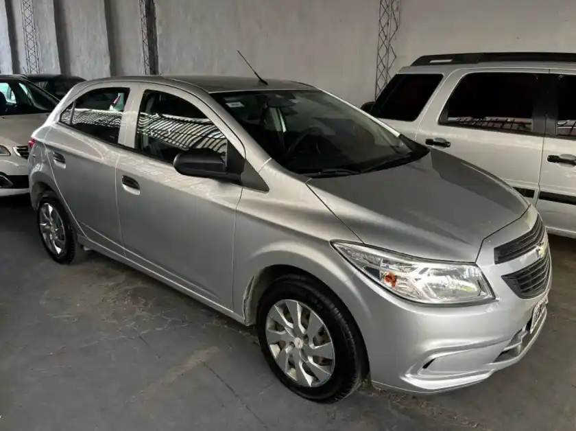 Chevrolet Onix  2015 - foto 1