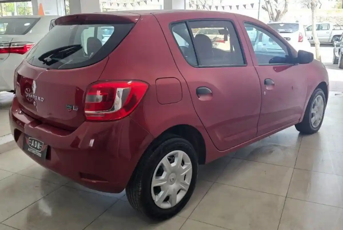 Renault Sandero  2015 - foto 5