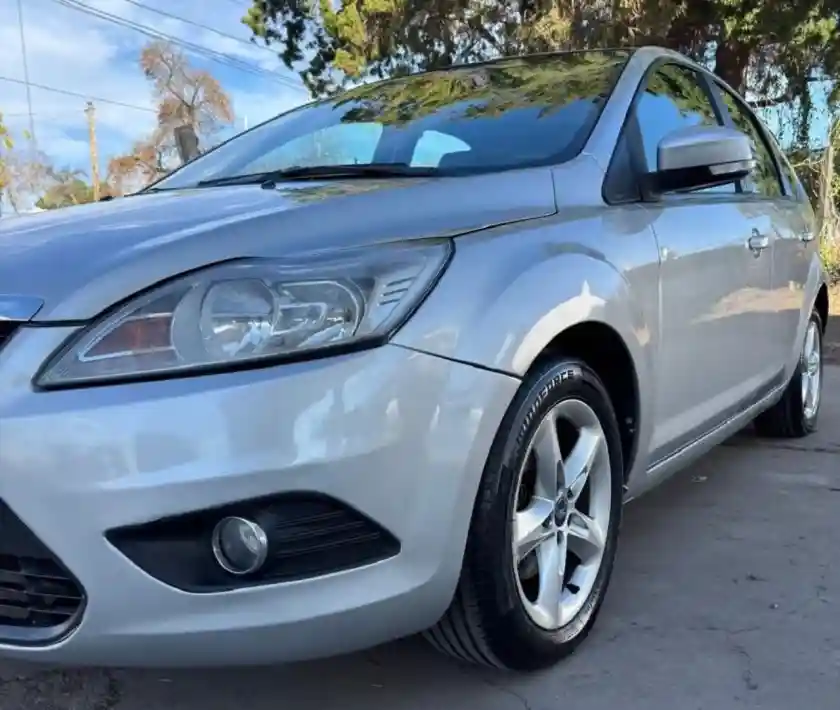 Ford Focus  2012 - foto 2