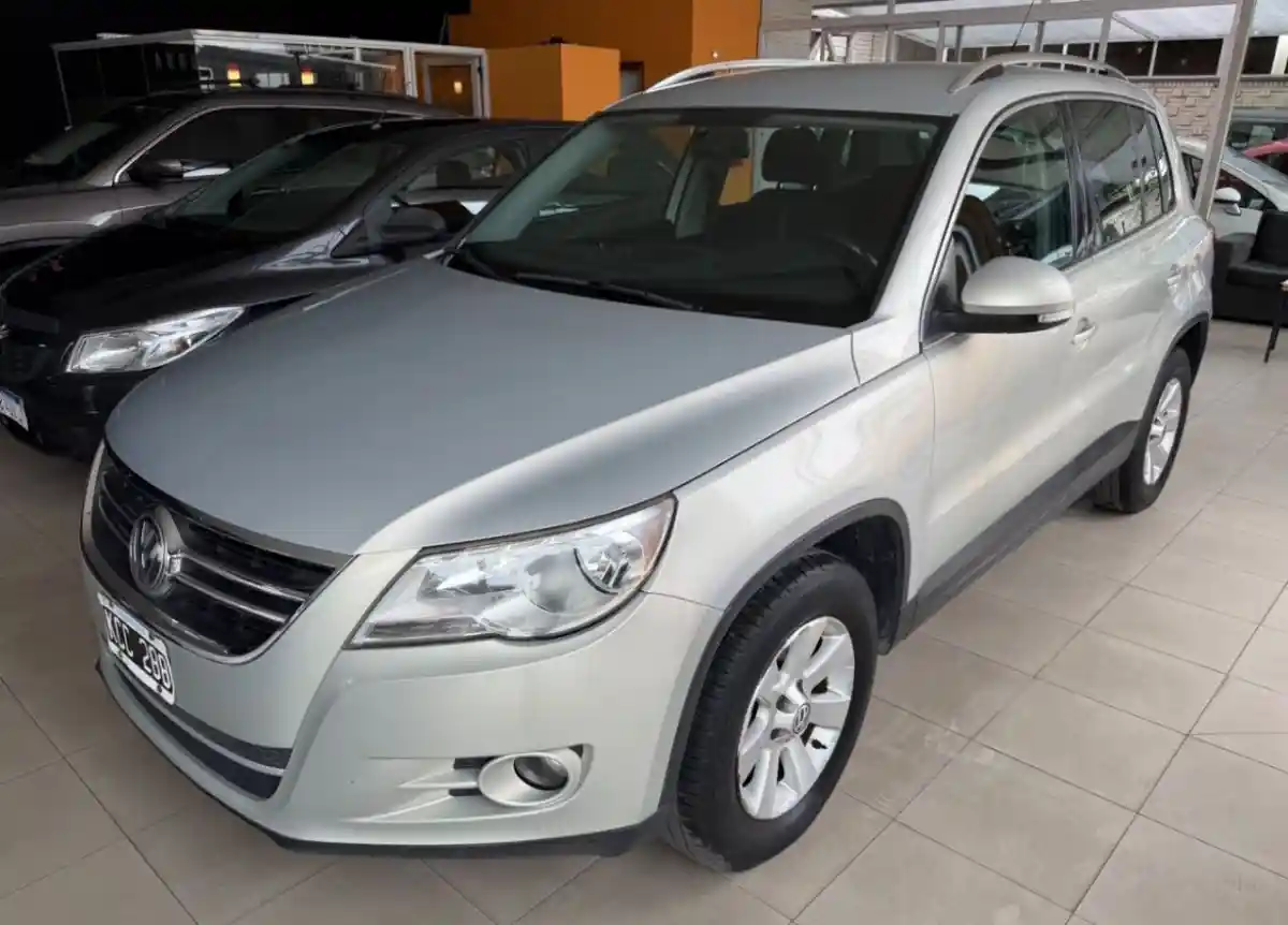 Volkswagen Tiguan  2011 - foto 1