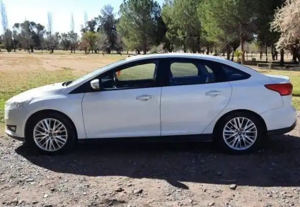 Ford Focus  2016 - foto 2