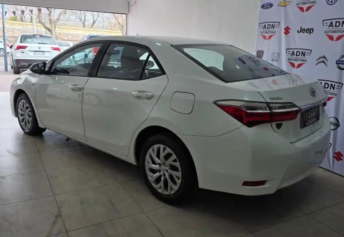 Toyota Corolla  2018 - foto 3