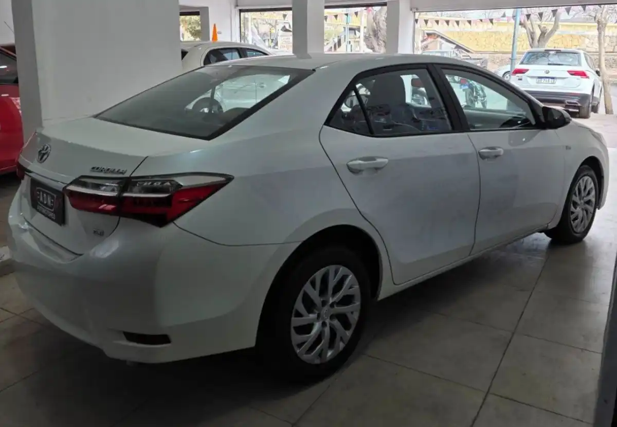 Toyota Corolla  2018 - foto 4