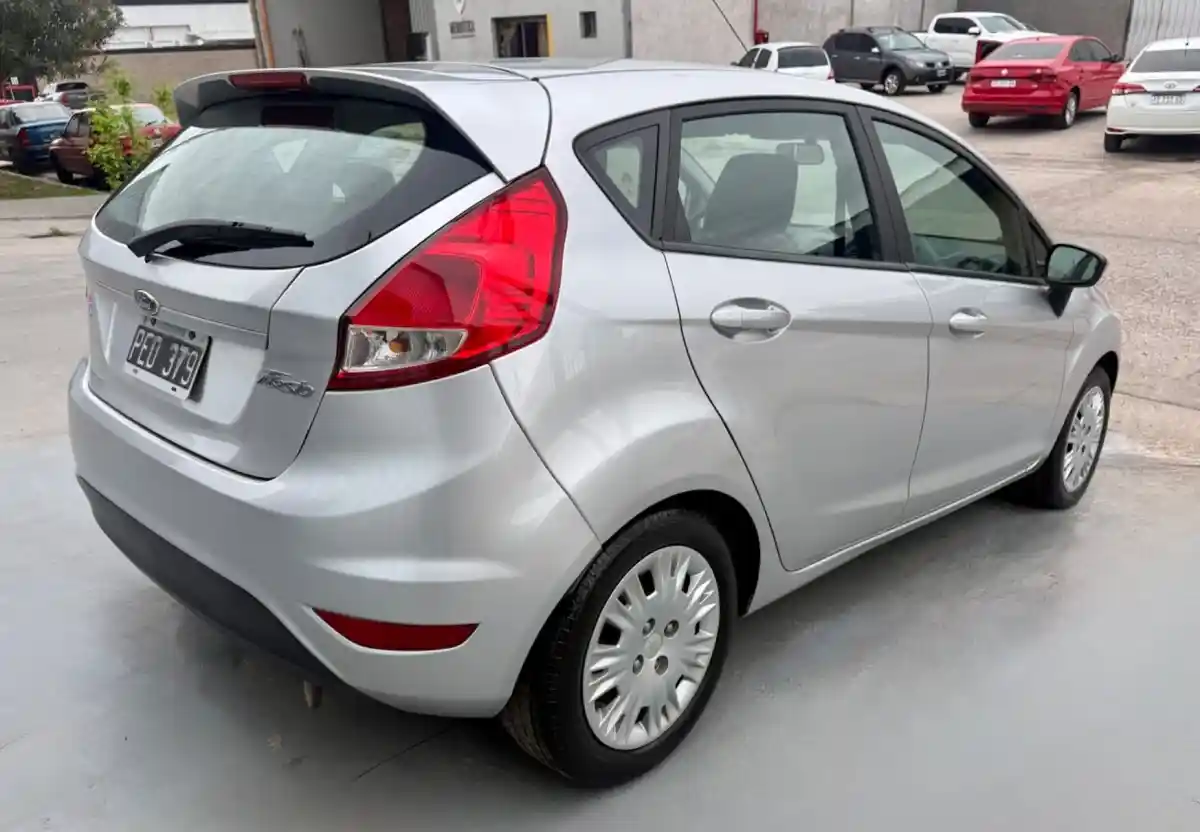 Ford Fiesta Kd  2015 - foto 3