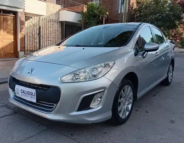 Peugeot 308 2013 - foto 1